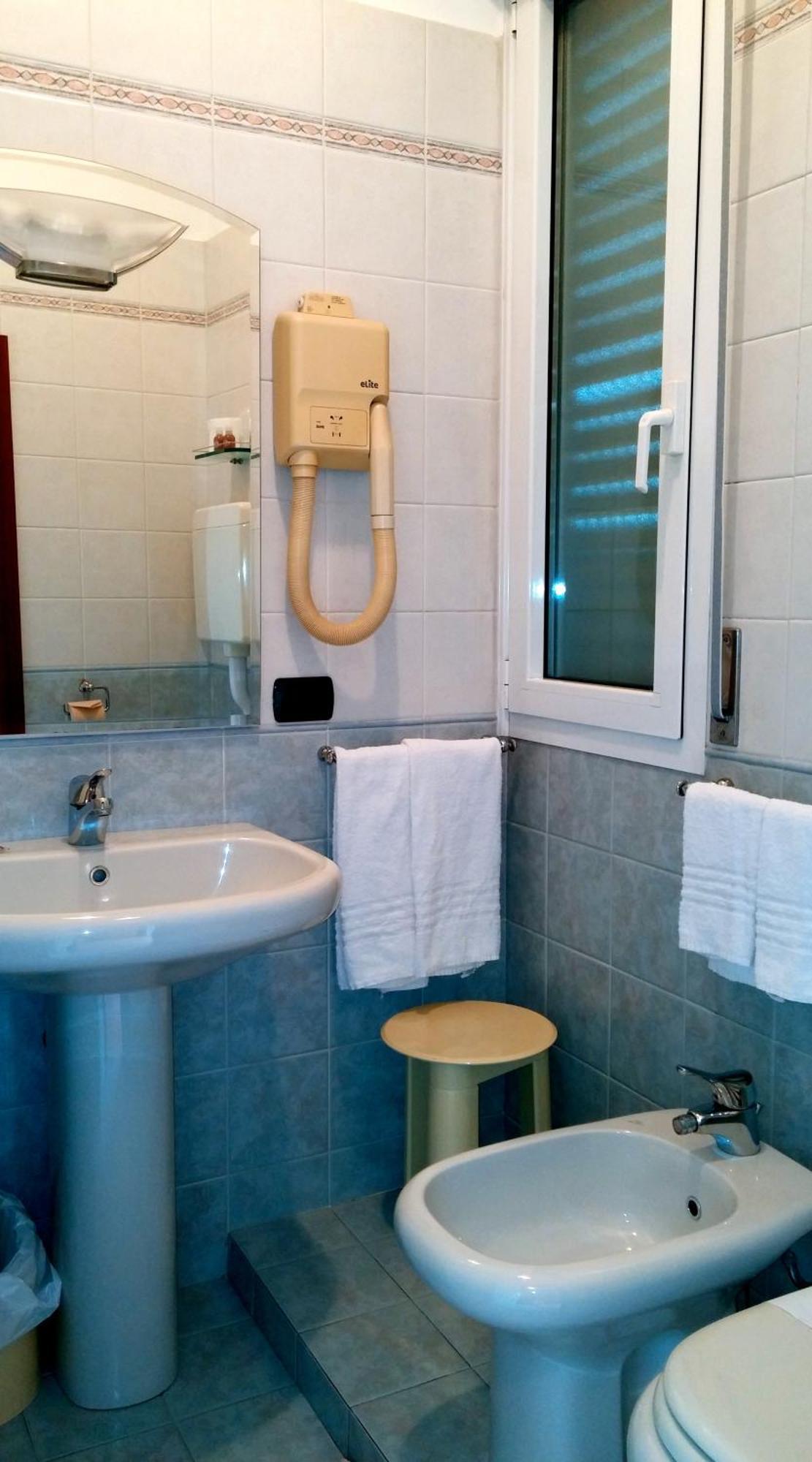 Hotel Aquila Castelfranco Emilia Habitación foto